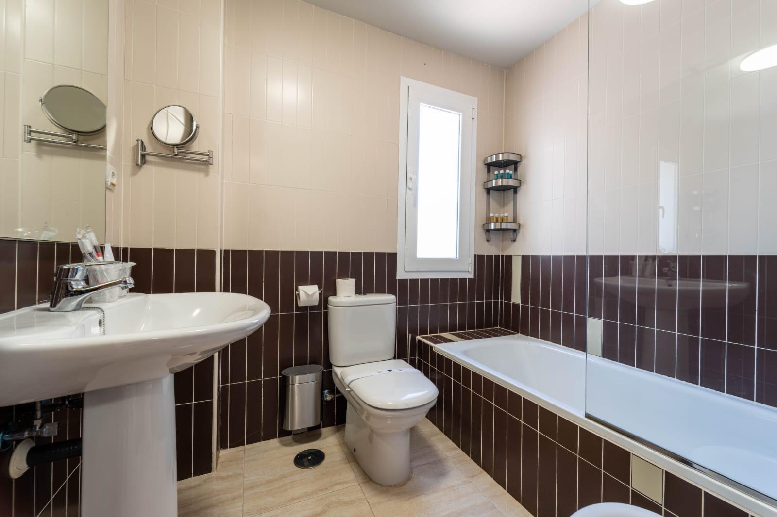 WhatsApp Image 2023-04-25 at 12.59.08-2 WhatsApp Image 2023-04-25 at 12.59.08-2